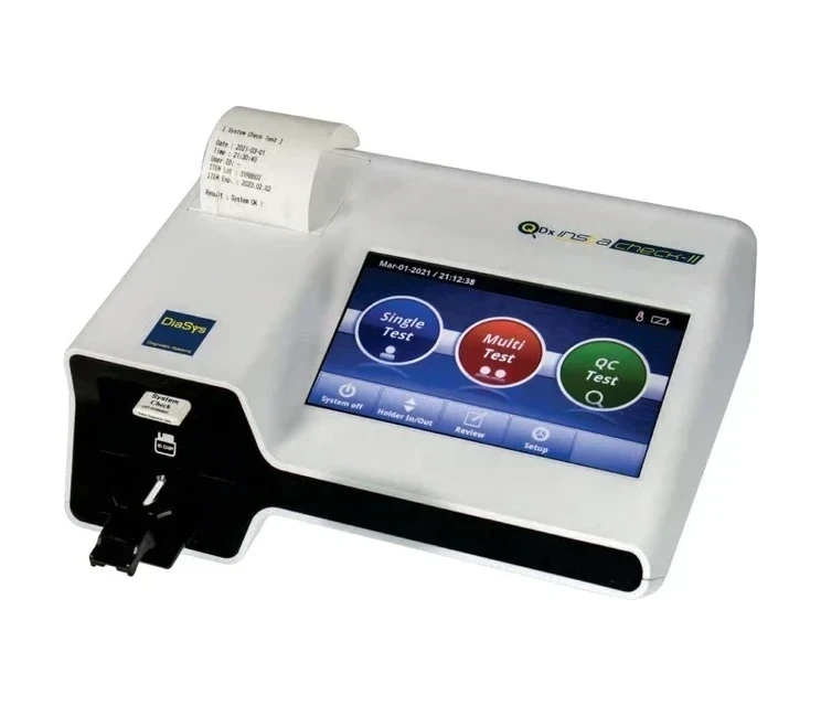 QDx InstaCheck-II POCT analyzer